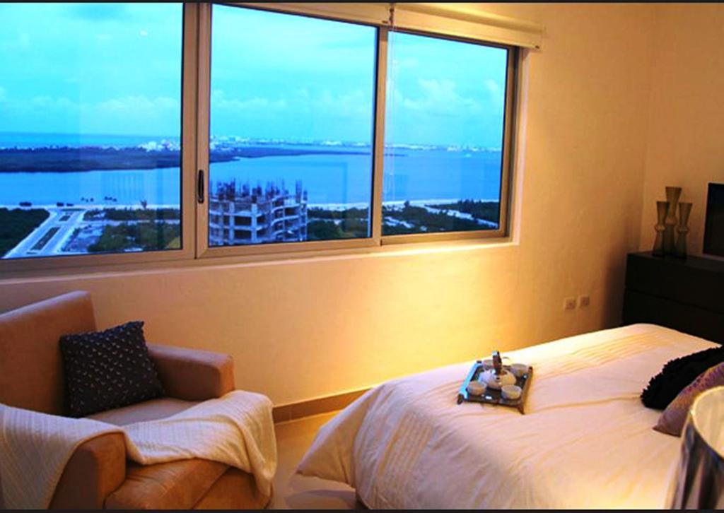 Suites Malecon Cancun Ruang foto